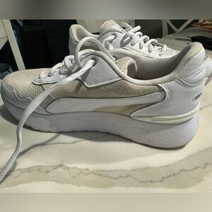 Women’s Puma Soft foam sneaker